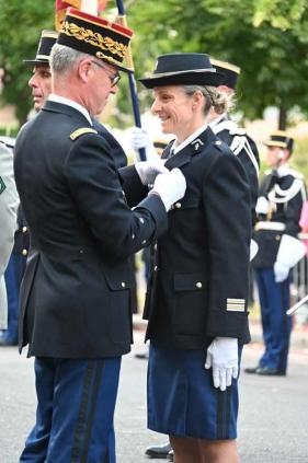Remise des insignes de chevalier