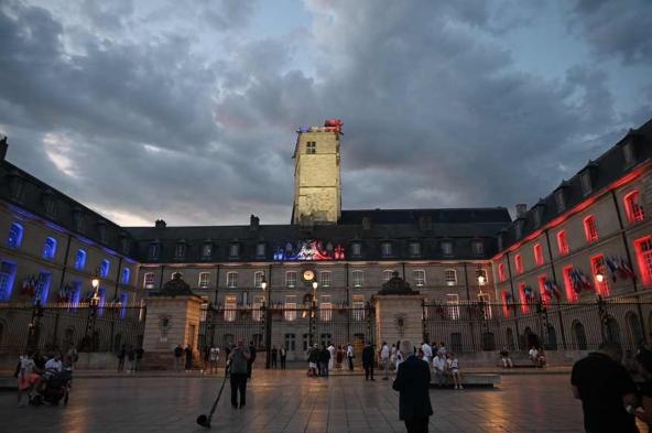 Palais des ducs, cour d'honneur