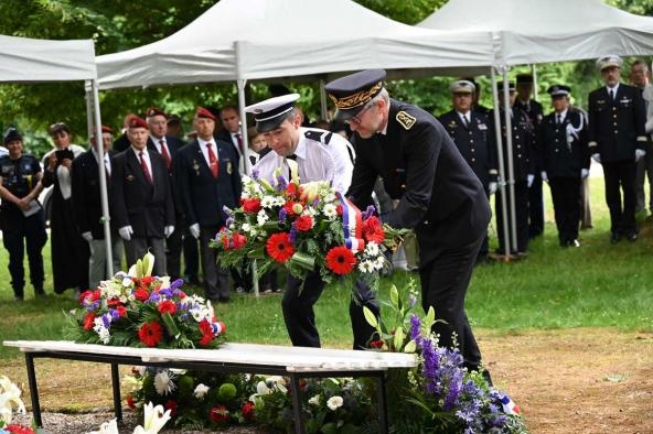 Dépôt de gerbe de l'État