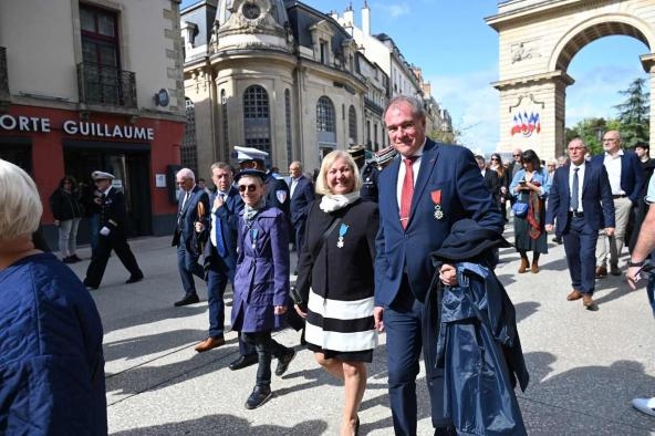 Défilé rue de la Liberté