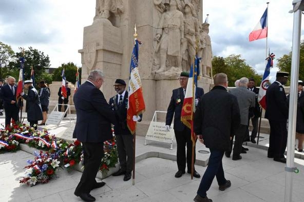 Remerciements des personnalités